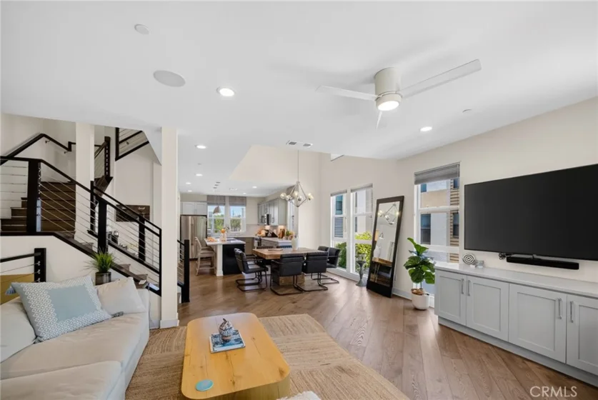 1687 Grand View photo 8