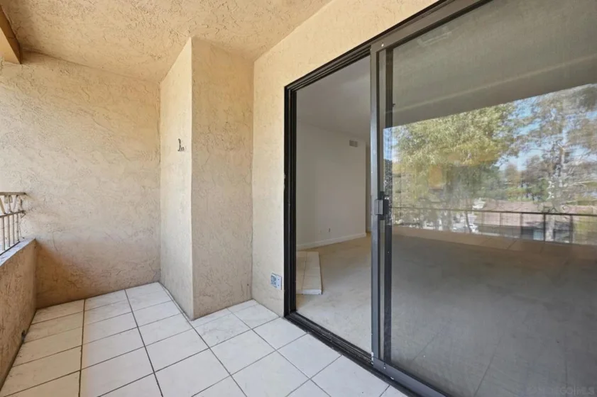 5649 Lake Park #301 photo 13