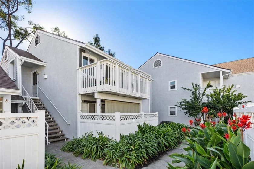 10 Terrace Circle photo 1