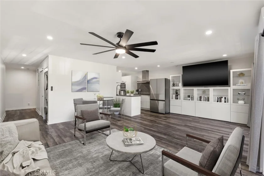 1061 Park Avenue #204 photo 1
