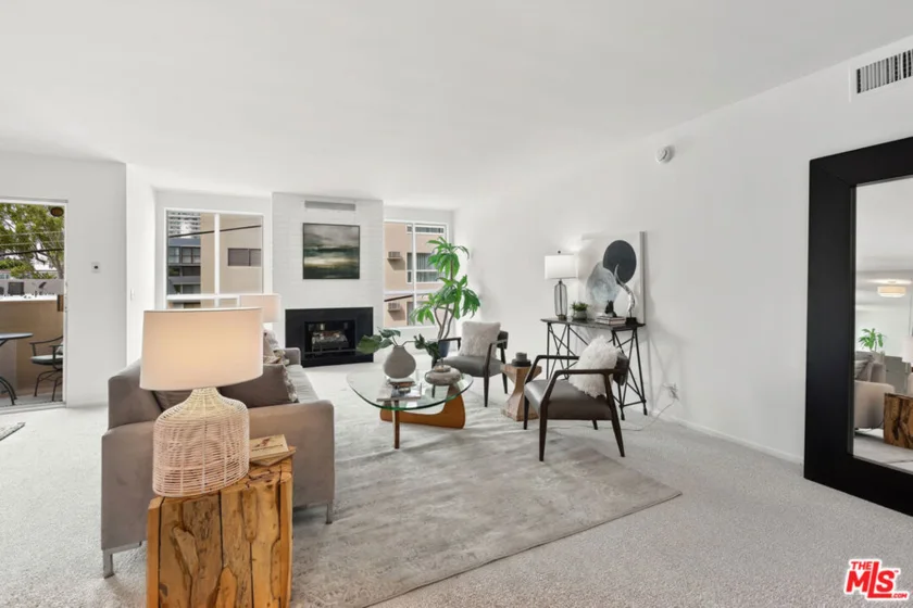 1221 N Kings Road #305 photo 6
