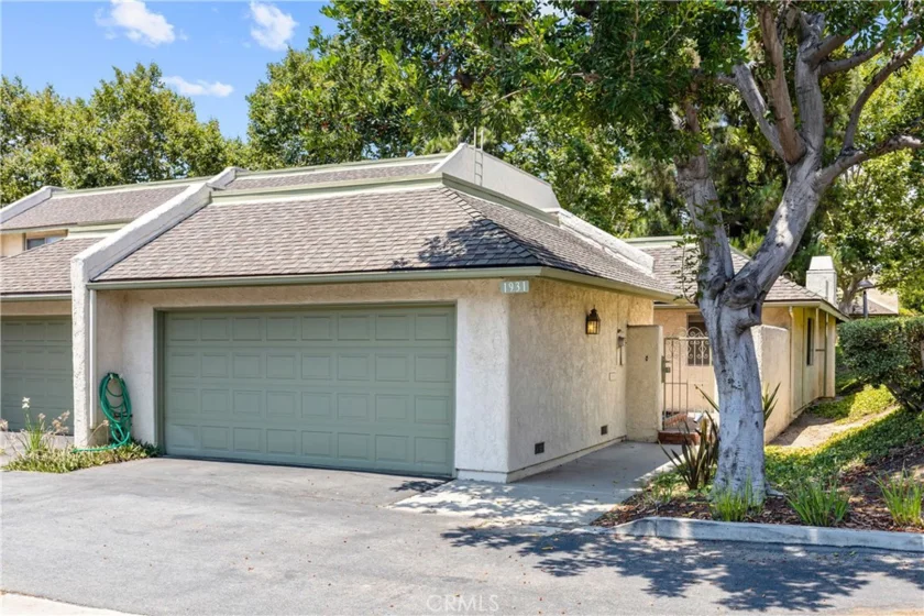 1931 Silver Maple Drive photo 1