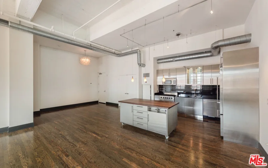 849 S Broadway #1210 photo 59