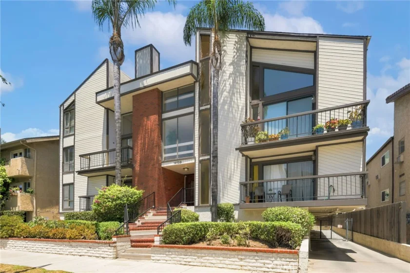 14159 Riverside Drive #103 photo 6
