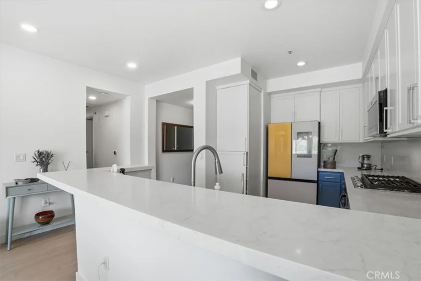 21301 Erwin Street #545 photo 11
