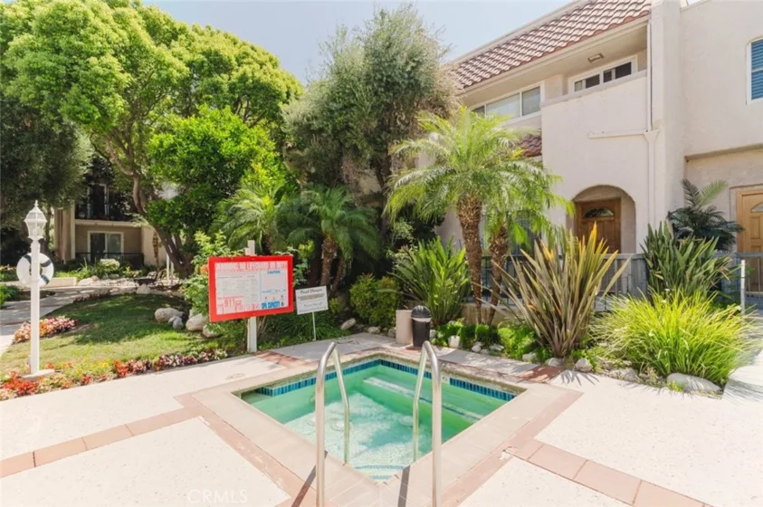 5333 Zelzah Avenue #203 photo 30