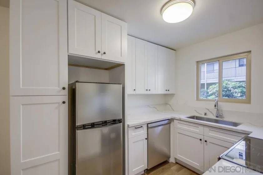 3535 Monroe Avenue #4 photo 1