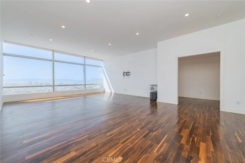 900 W Olympic #43D photo 33