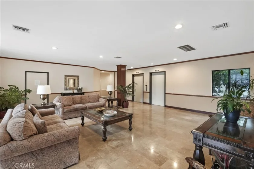 17914 Magnolia Boulevard #135 photo 23