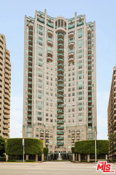 10580 Wilshire Boulevard #5SW photo 31