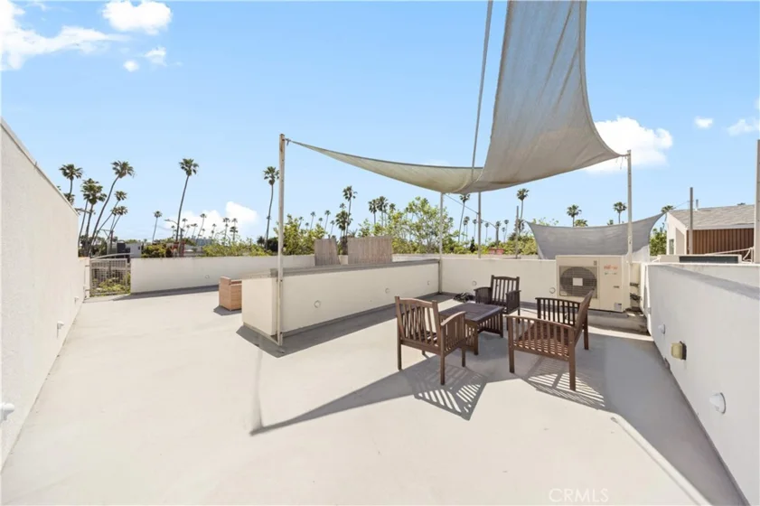 719 Venice Boulevard photo 41