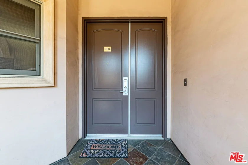 5057 Maplewood Avenue #PH4 photo 13