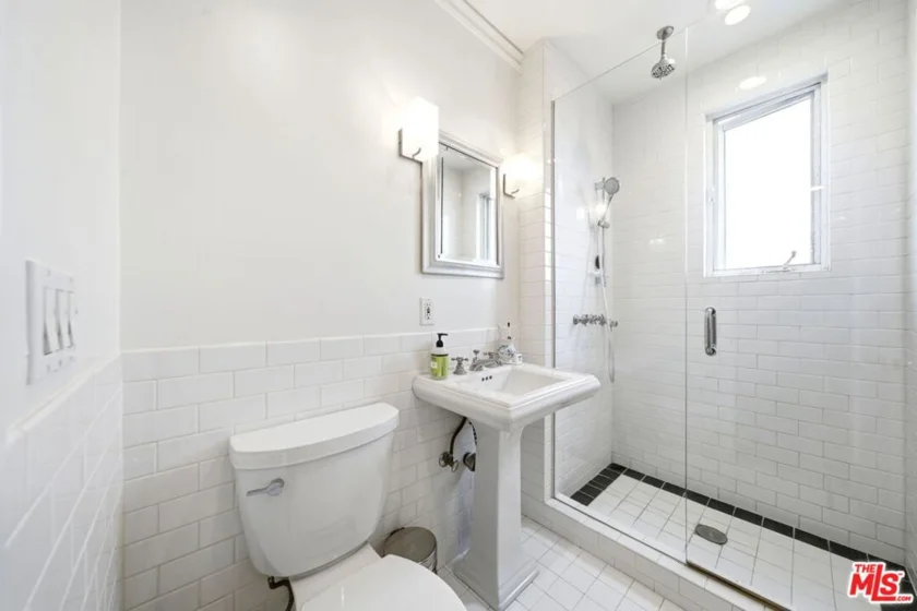 1424 N Crescent Heights Boulevard #49 photo 18
