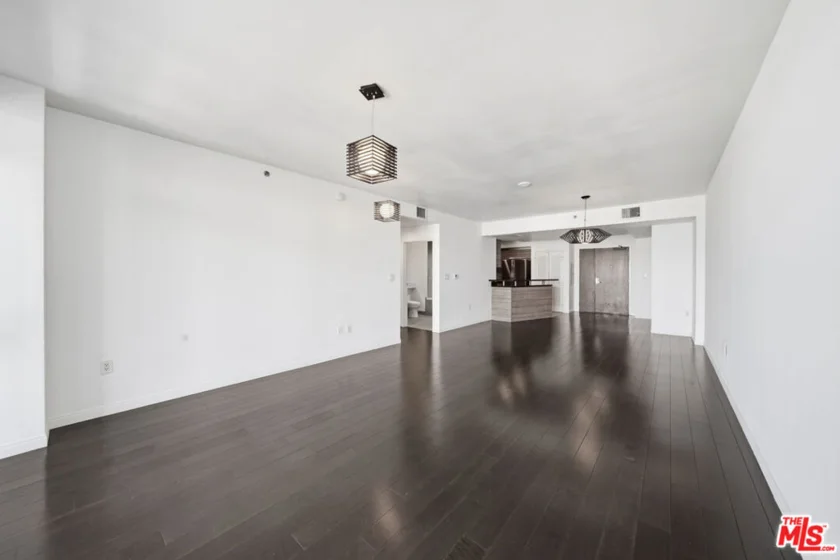 3785 Wilshire Boulevard #1607 photo 7