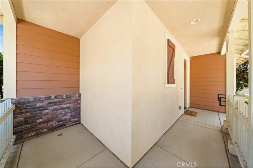 222 Compass photo 6