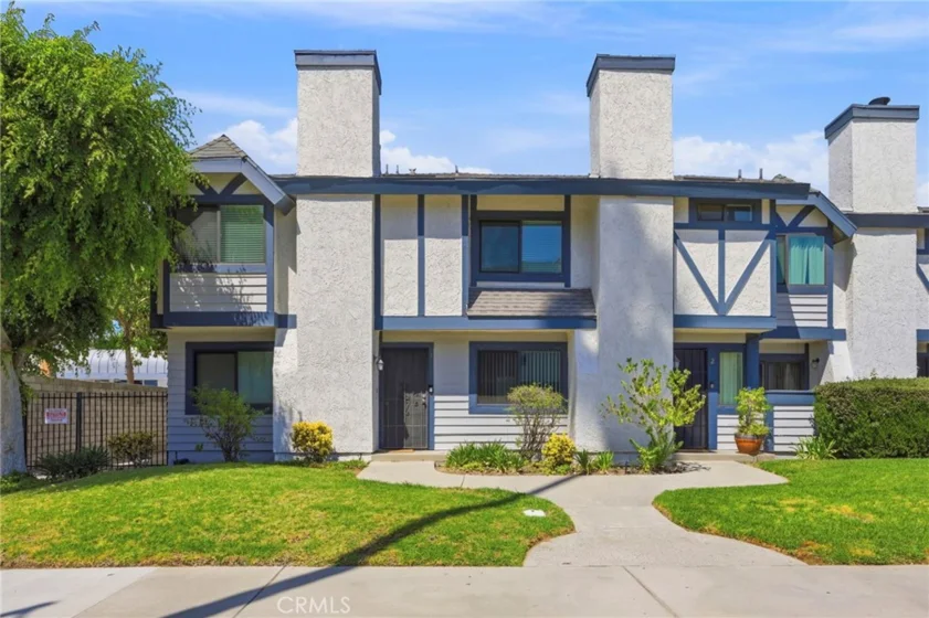 19231 Sherman Way #1 photo 1