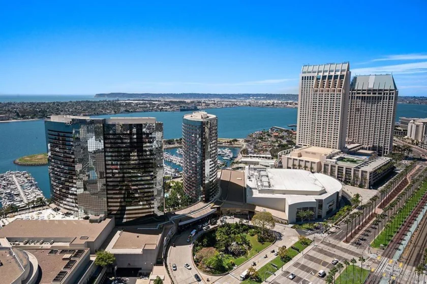 100 Harbor Drive #3504 photo 29