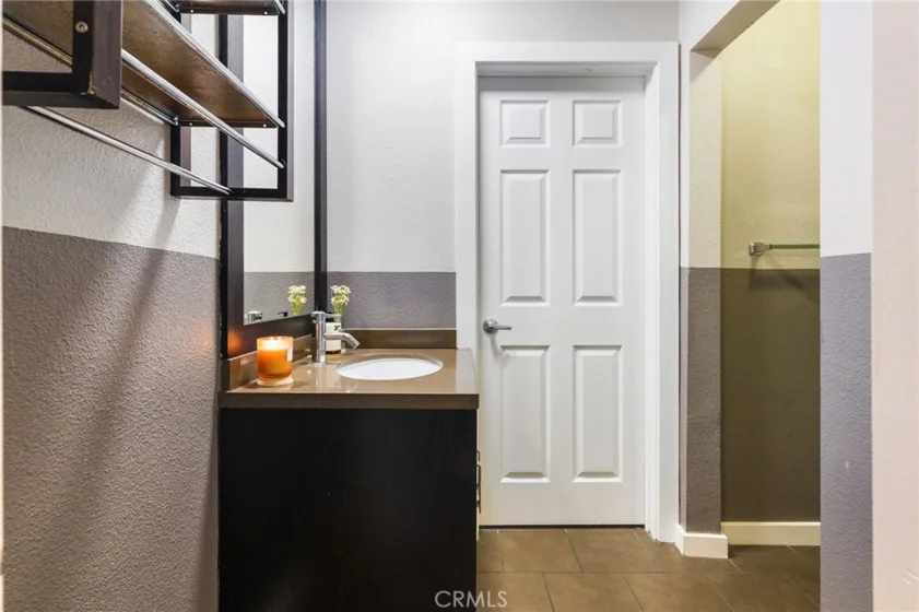 141 S Clark Drive #326 photo 17