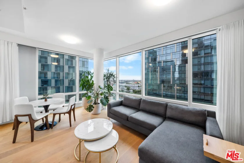 877 Francisco Street #1128 photo 12