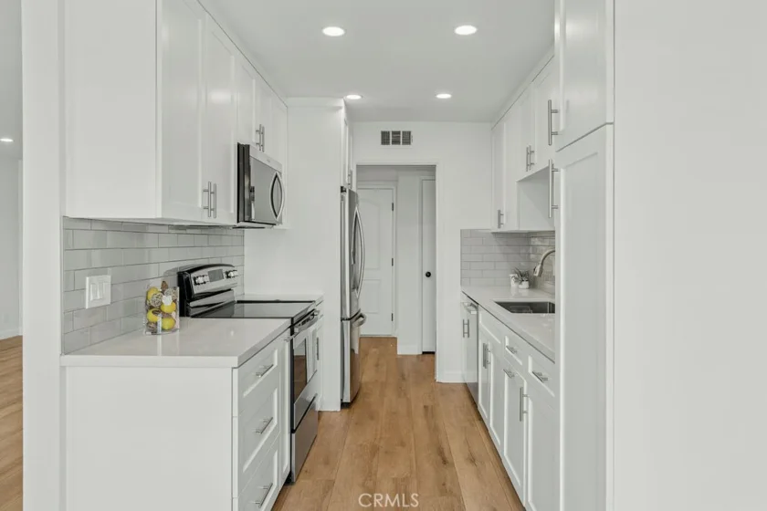 4637 Willis Avenue #306 photo 5