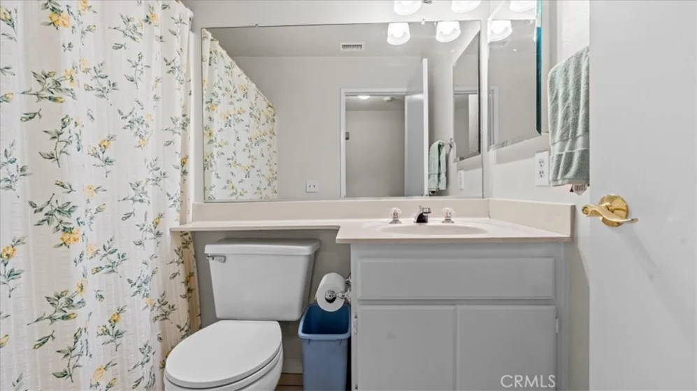 23506 Cambridge Road photo 26
