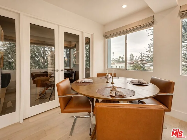 930 California Avenue #301 photo 12
