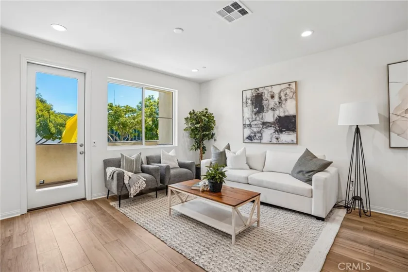 5876 Linden Ave Avenue #6 photo 7