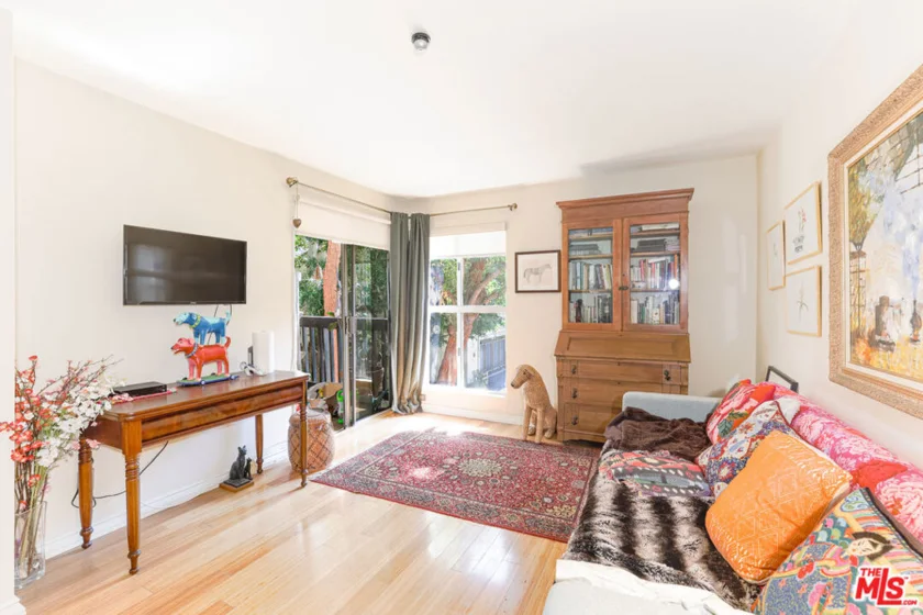 8105 Raintree Circle photo 4