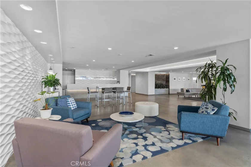 525 E Seaside #710 photo 23