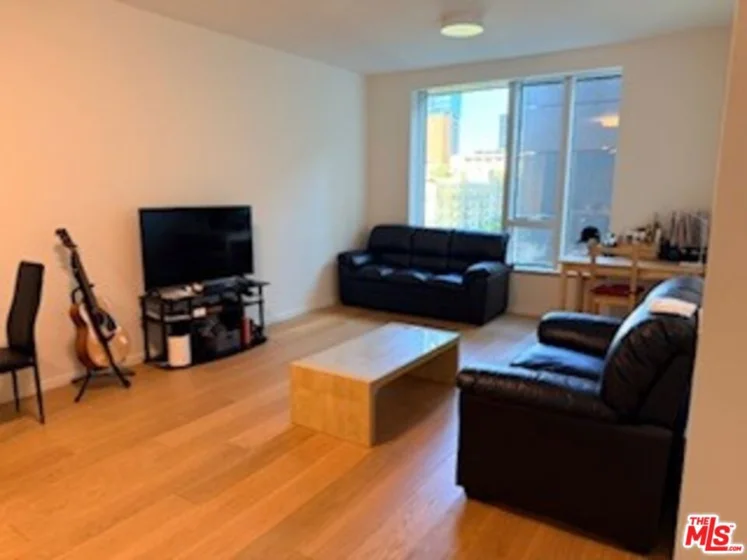 889 Francisco Street #710 photo 7
