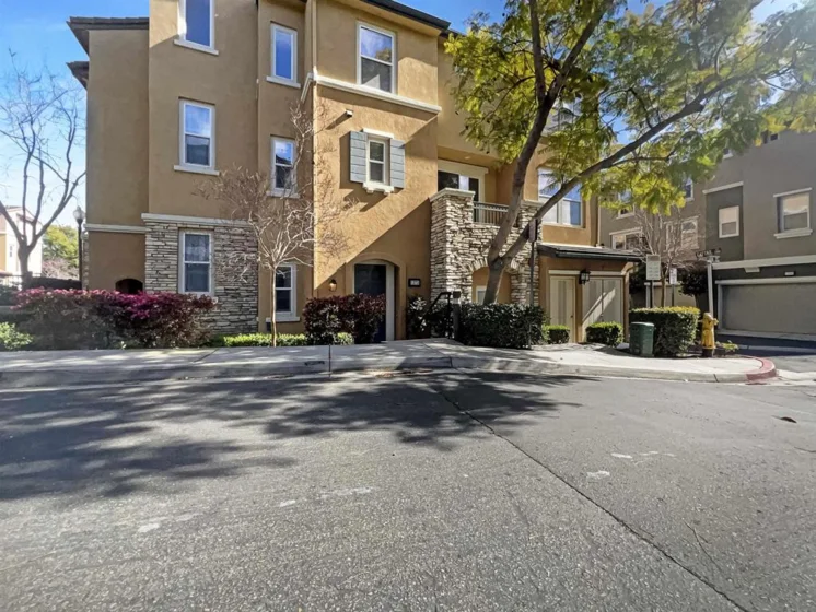 1373 Cattail Court photo 1