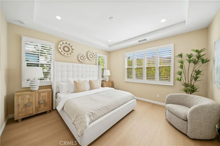 190 Crescent Moon photo 33
