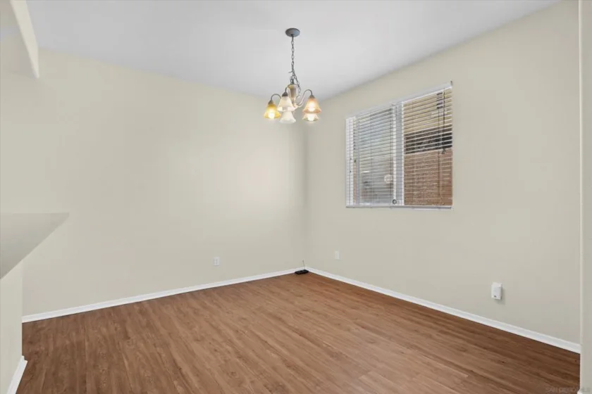 1354 Normandy Drive photo 9