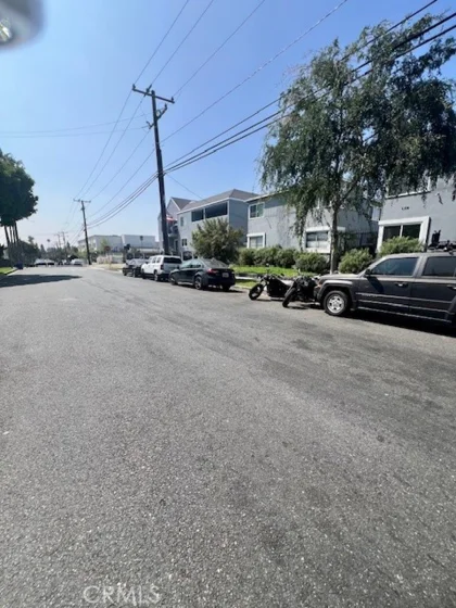 812 Inglewood photo 59