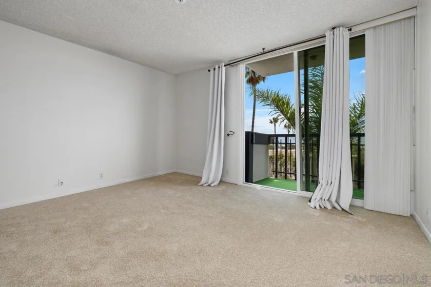 727 Sapphire Street #405 photo 9