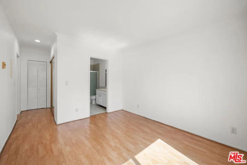1485 E Wilson Avenue #L photo 18