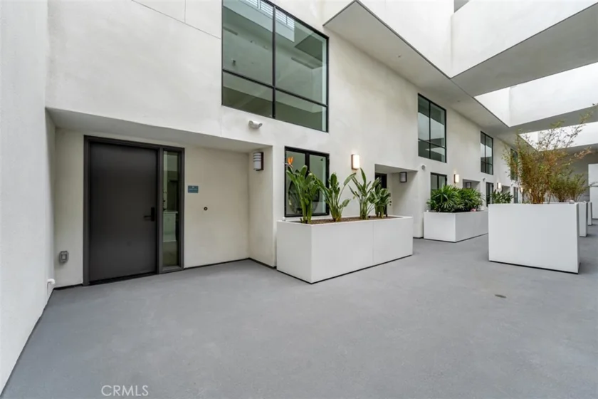 24722 Del Prado #204 photo 3