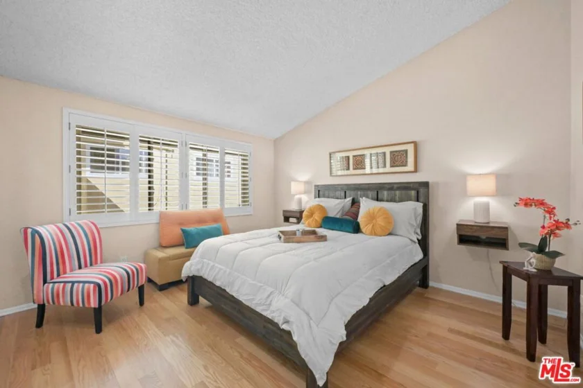 5951 Canterbury Drive #20 photo 11