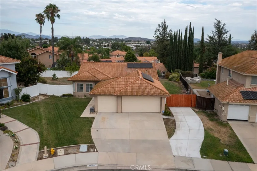 39560 Glenwood Court photo 4