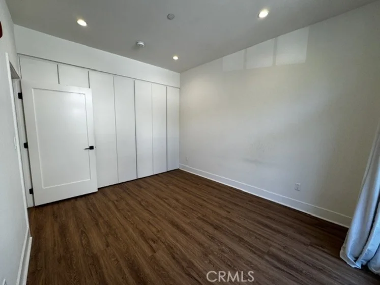 288 S Oakland photo 8
