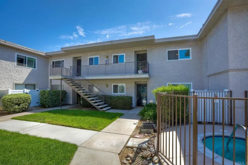 8220 Vincetta Drive #44 photo 1