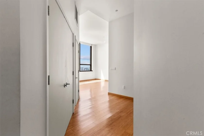 1100 Wilshire Boulevard #1812 photo 11