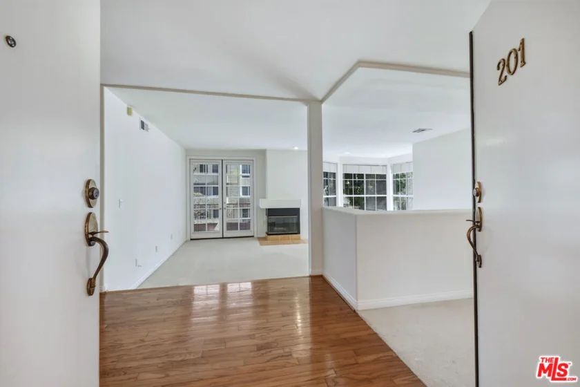14570 Benefit Street #201 photo 2