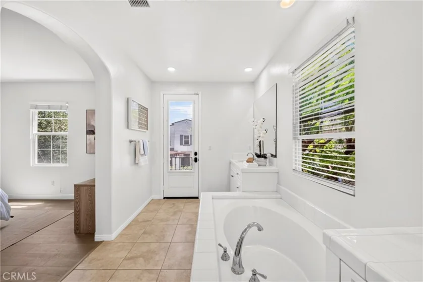 344 N Santa Maria photo 32