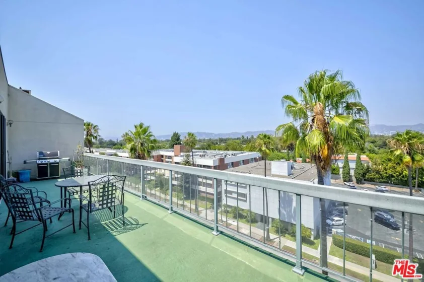 4460 Wilshire Boulevard #705 photo 16