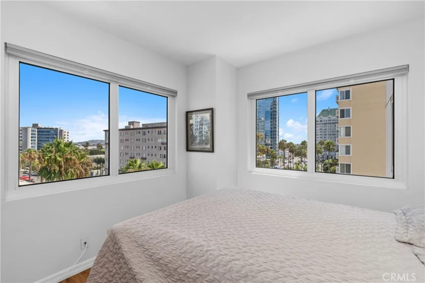525 E Seaside #710 photo 18