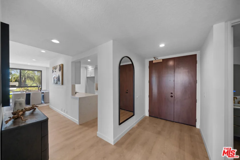4477 Wilshire Boulevard #308 photo 16