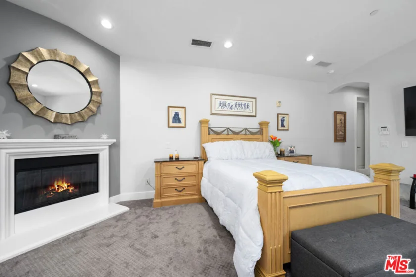 5800 Seawalk Drive #2 photo 15