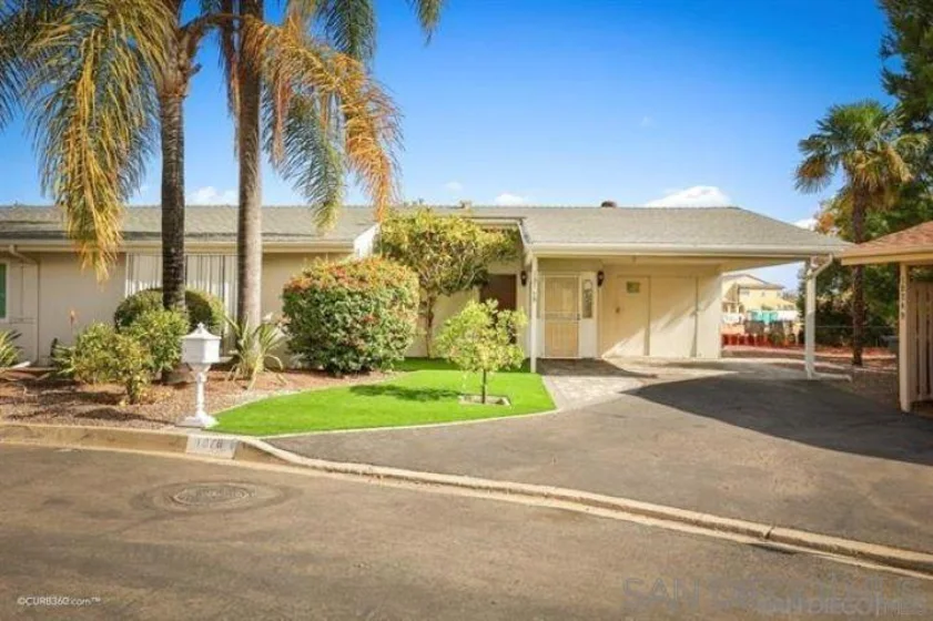 1876 Fairway Park #B photo 1