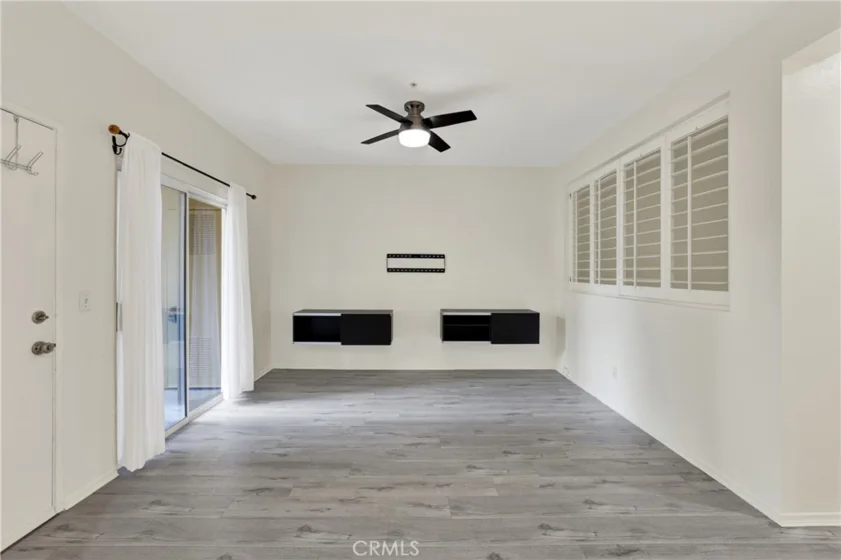 154 Gallery photo 16